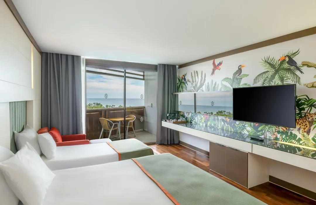 Nirvana Cosmopolitan Hotel-1